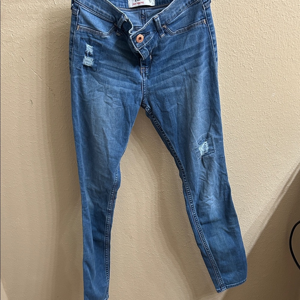 Abercrombie kids size 11/12 Jean legging. Comfy and nice